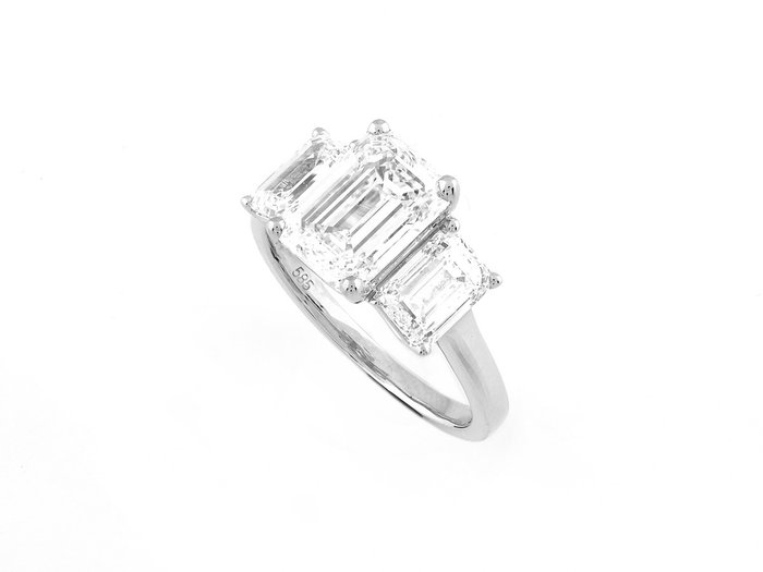 Ring - 14 karat Hvidguld -  5.00ct. tw. Diamant (Laboratoriedyrket) - Smaragd