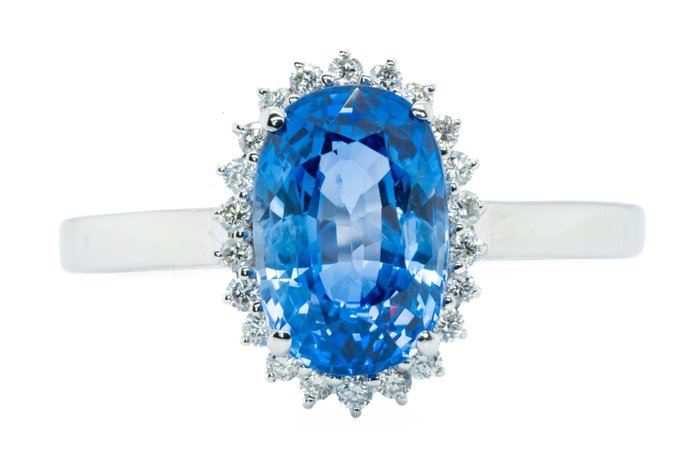 Ingen mindstepris - Ring - 18 kraat Hvidguld Rich Blue (Madagaskar) -  327ct tw Safir - Diamant - 015 ct - VS