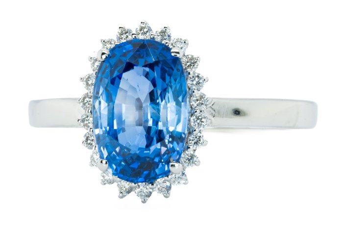 Ingen mindstepris - Ring - 18 kraat Hvidguld Rich Blue (Madagaskar) -  327ct tw Safir - Diamant - 015 ct - VS