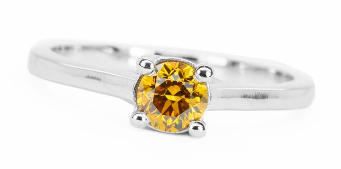 Ingen mindstepris - Ring - 18 kraat Hvidguld -  051ct tw Diamant (Naturfarvet) - F Levende gul-orange