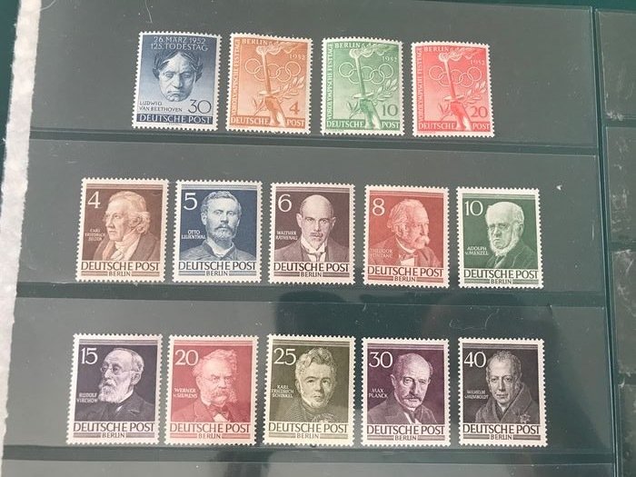 Berlin 1952/1954 - Tre bind med Bauten II og III og Klokken III - Michel 87/125