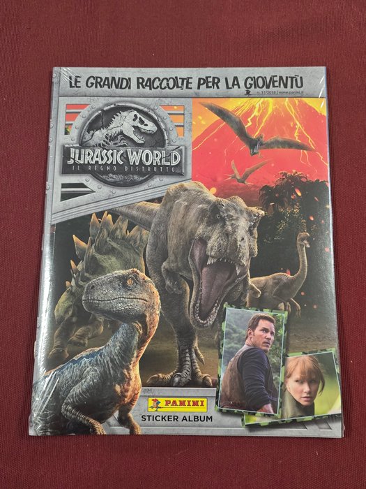 Panini - Jurassic World 2 - 1 Factory seal (Empty album + complete loose sticker set)