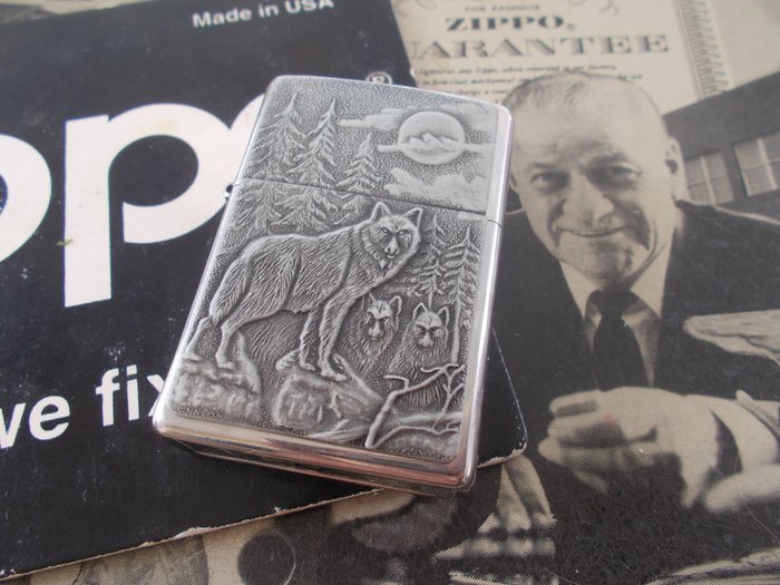 Zippo Lighter Wolf PackTimbervolves Volves Wolf Emblem 2009 - Lighter - Bronze