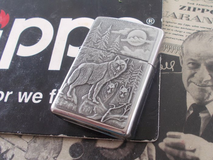 Zippo Lighter Wolf PackTimbervolves Volves Wolf Emblem 2009 - Lighter - Bronze