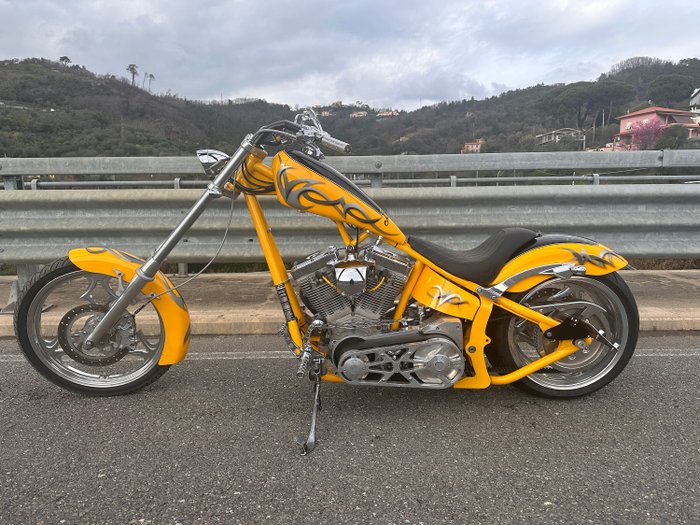 BigDog - Chopper - SS - 2100 cc - 2003