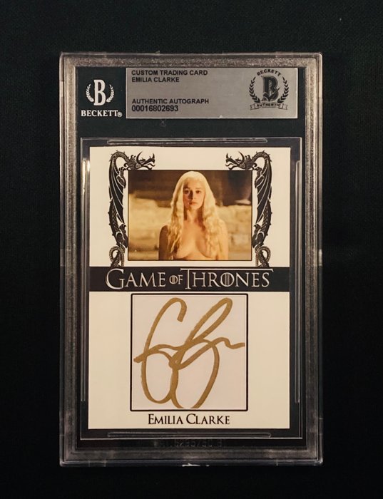 Game of Thrones - Emilia Clarke - Signed Trading Card - Beckett COA