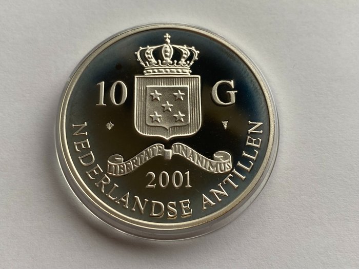 Hollandske Antiller. 10 Gulden 2001 (Proof) Handelsmunt 'Wilhelmina' zilver met gouden inlay  (Ingen mindstepris)