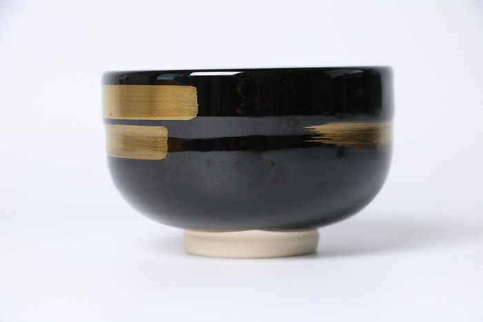 Kutani ware teskål, lavet af ovnen 九谷錦苑 (Kutani Nishikien), - Porcelæn - 九谷錦苑 Kutani Nishikien - Japan - 1900-2000