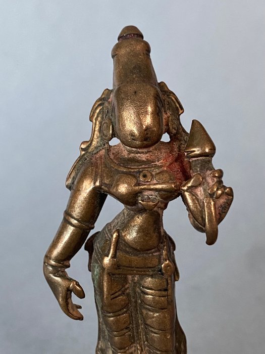 Shri Devi andagtsskulptur af kvindelig guddom 1700-tallet - Engangs voks bronze støbning - Indien - Mogulriget (1526-1857)