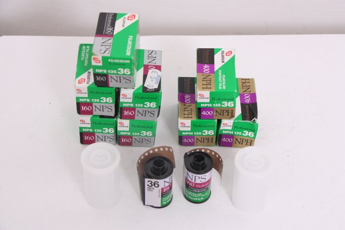 Agfa, Fuji, Kodak pellicole - 25 Pz assortiti  ----Scaduti--- ( 2004-2005-2006- ) Ubrugt film