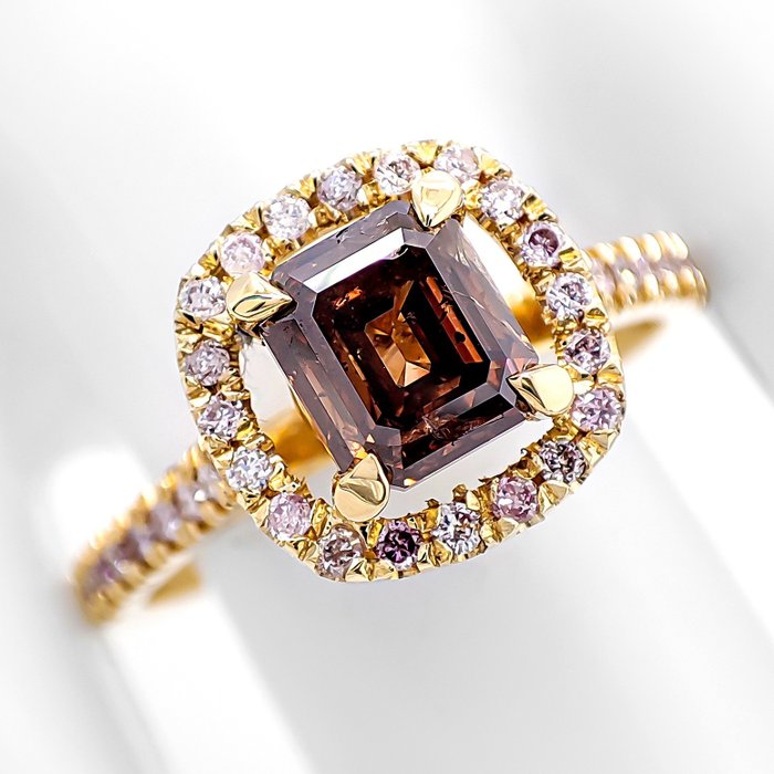 Ring - 14 karat Gulguld -  1.57ct. tw. Orange Diamant (Naturfarvet) - Diamant