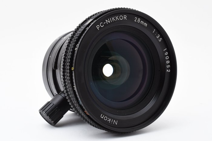 Nikon PC-Nikkor 28mm f/3.5 Perspective Control Shift Lens Tilt-shift linse