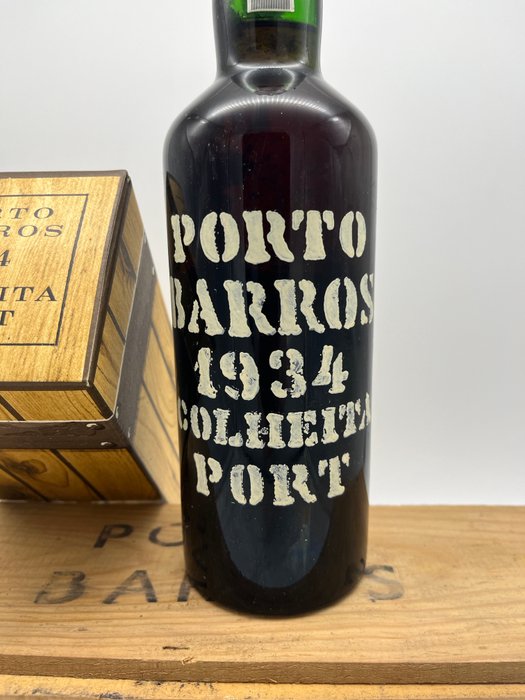 1934 Barros, Almeida  Ca. - Porto Barros - Colheita Port - Flasket 1979 -  Douro  - 1 Flaske (0,75L)