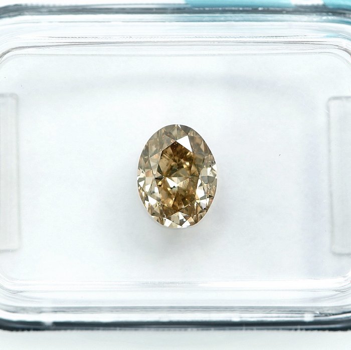 1 pcs Diamant  (Naturfarvet)  - 1.04 ct - Oval - Fancy Brunlig Gul - SI2 - International Gemological Institute (IGI)