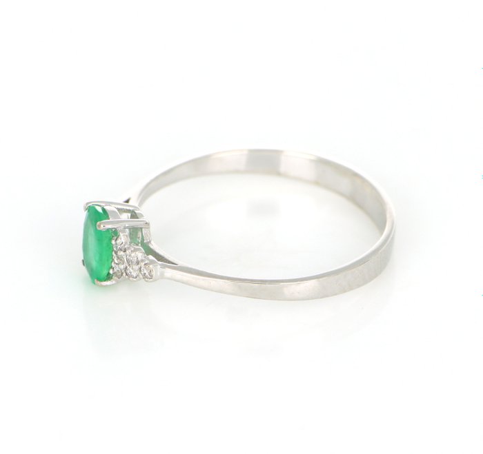 Ingen mindstepris - Ring - 18 kraat Hvidguld, NY -  0.50ct. tw. Smaragd - Diamant