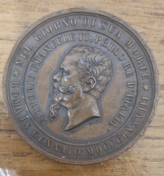 Italien. Bronze Medal Vittorio Emanuele II death medal (1878)  (Ingen mindstepris)