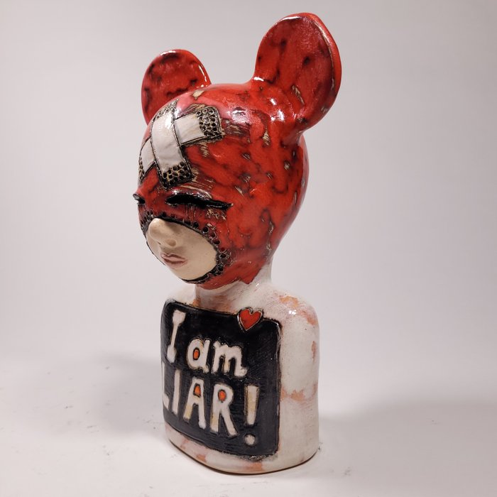 Iwo Rynkiewicz (1970) - Rebel Kid - Handmade ceramic figurine