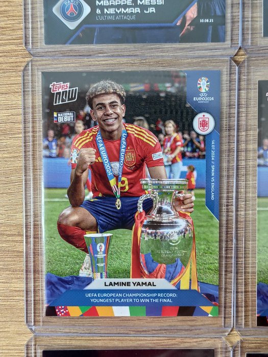 2024 Topps Now Uefa Euro  UCL Lamine Yamal, Lionel Messi - 9 Card - Næsten så god som ny (NM)