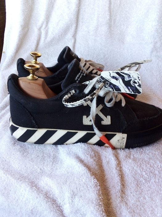 Off White - Flade sko - Størelse: Shoes / EU 40