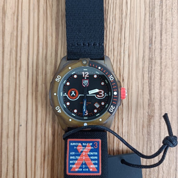 Luminox - Bear Grylls - Survival Rule of 3 - Swiss ECO Tide Ocea - Ingen mindstepris - Mænd - Ny