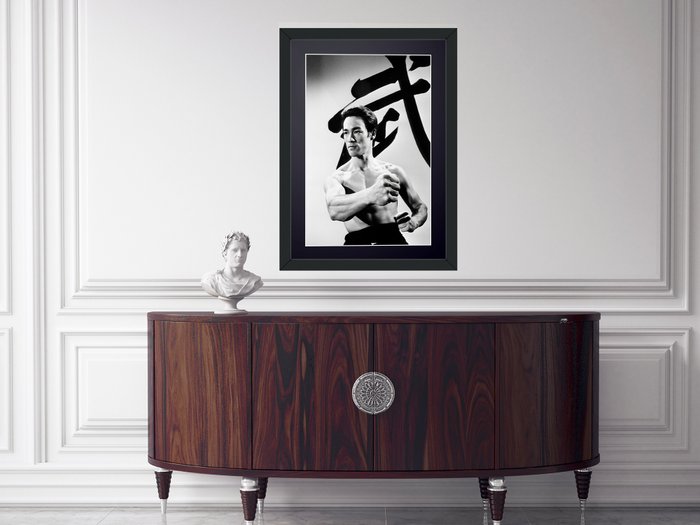 Bruce Lee - - Fine Art Photography - Luxury Wooden Framed 70X50 cm - Limited Edition Nr 02 of 30 - Serial ID 17051 - Original Certificate (COA), Hologram Logo Editor and QR Code