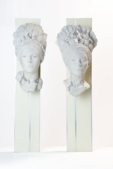 Eleonora Francioni | Antonio Mastromarino (1978) - Pair of white Matrilineal Venus wall sculpture