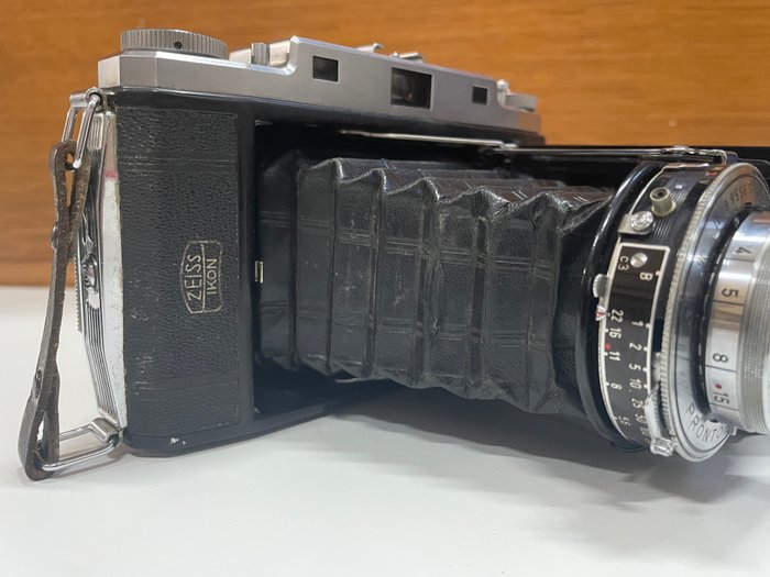 Zeiss Ikon Ikonta C 524/2 met Novar Anastigmat 3.5/105mm | Analogt kamera