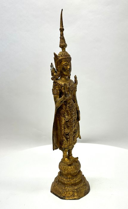 Stående Buddha af forgyldt bronze - Thailand