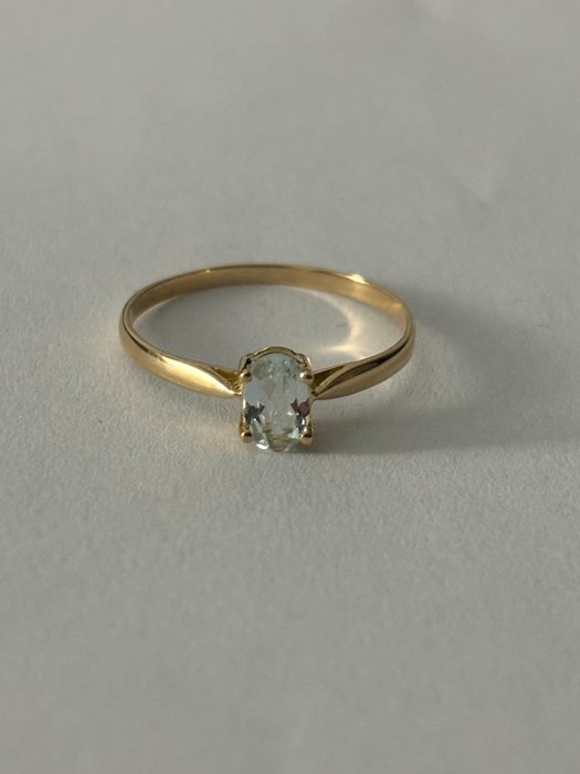 Ingen mindstepris - Ring - 18 kraat Gulguld -  5.00ct. tw. Akvamarin