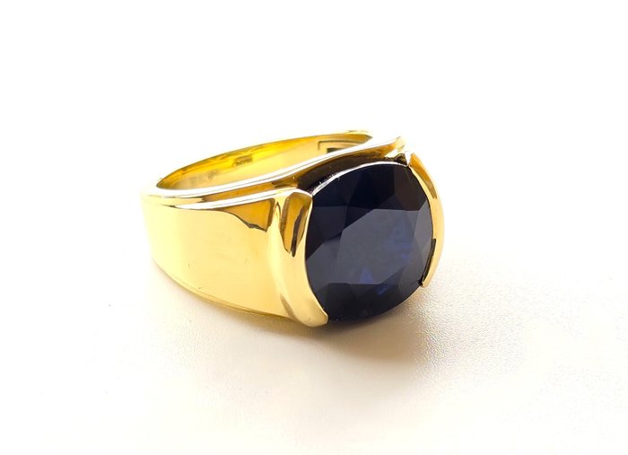 Ingen mindstepris - Ring - 18 kraat Gulguld -  14.13ct. tw. Safir - 14,13 ct. Blå