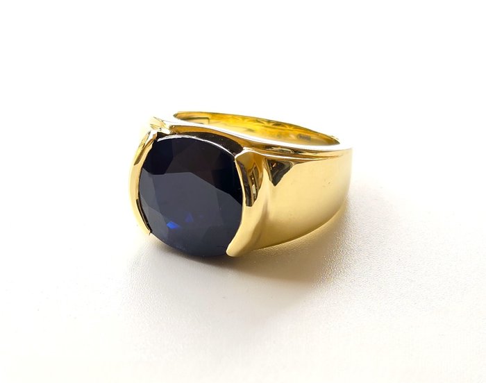 Ingen mindstepris - Ring - 18 kraat Gulguld -  14.13ct. tw. Safir - 14,13 ct. Blå