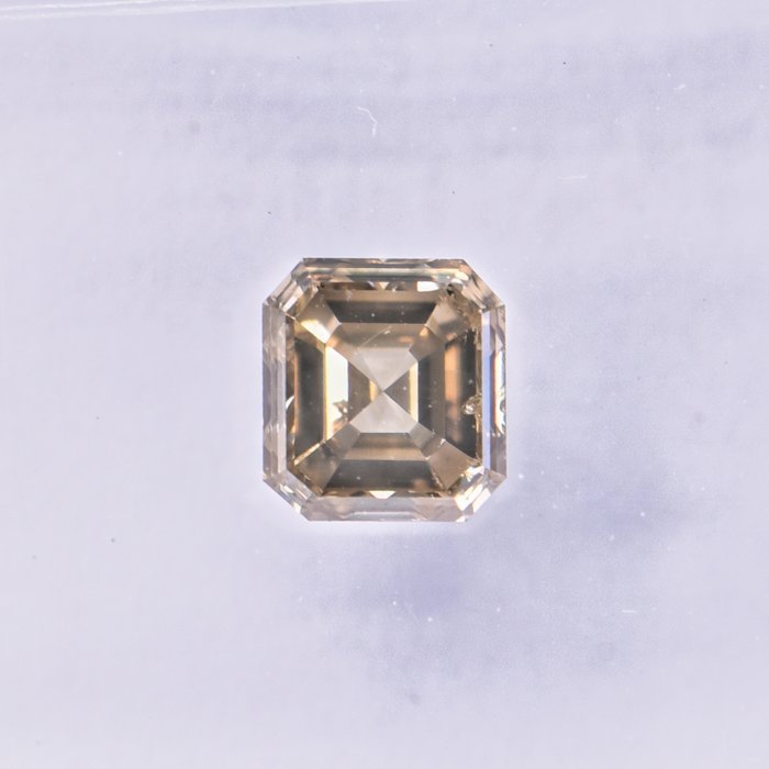 Ingen mindstepris - 1 pcs Diamant  (Naturfarvet)  - 068 ct - Smaragd - Fancy Brunlig Grålig Gul - SI1 - International Gemological Institute (IGI)