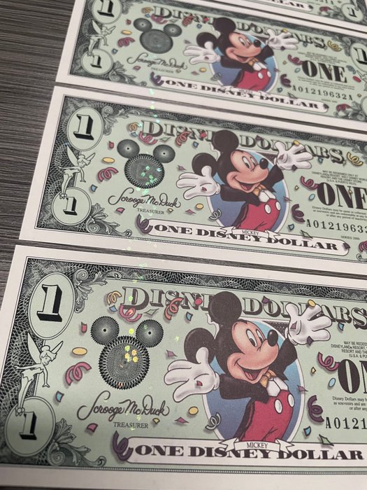 Disney Parks - 5 Mickey Mouse Disney Dollars - The Walt Disney Company