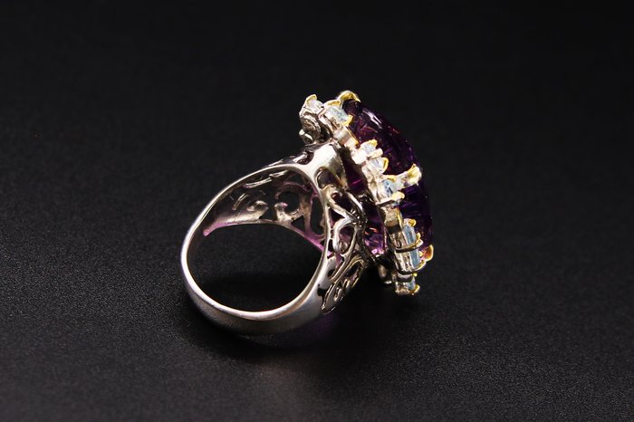 Ingen mindstepris - Ring Sølv, 925 -  37.00ct. tw. Ametyst - Topas - (testet)