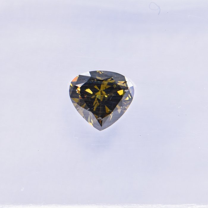 Ingen mindstepris - 1 pcs Diamant  (Naturfarvet)  - 0.37 ct - Pære - Fancy dark Grålig, Grønlig Gul - SI1 - International Gemological Institute (IGI)