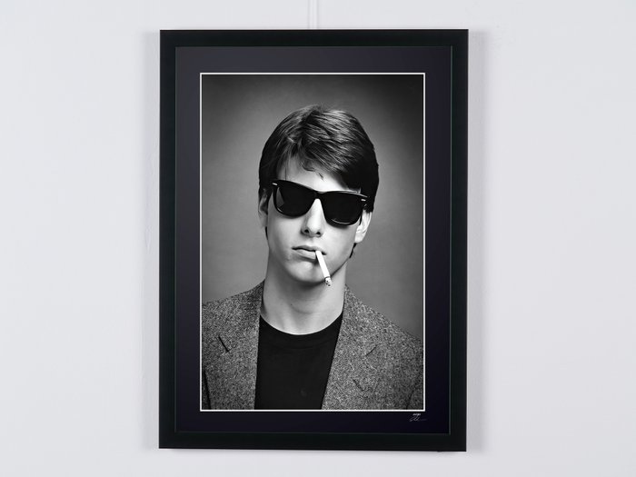 Risky Business (1983)  - Tom Cruise (Joel) - Fine Art Photography - Luxury Wooden Framed 70X50 cm - Limited Edition Nr 03 of 30 - Serial ID 30013 - This Fine Art Photography is based on the original picture This is not AI picture