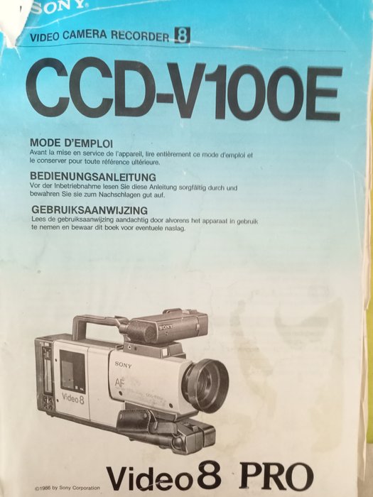 Sony CCD-V100 Video8-kamera