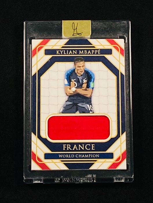 2024 - Custom - World Cup Legends - Kylian Mbappé - Limited Edition /25 - Signed by The Artist - Player Used Logo Jersey - 1 Card