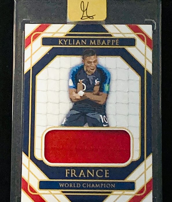 2024 - Custom - World Cup Legends - Kylian Mbappé - Limited Edition /25 - Signed by The Artist - Player Used Logo Jersey - 1 Card