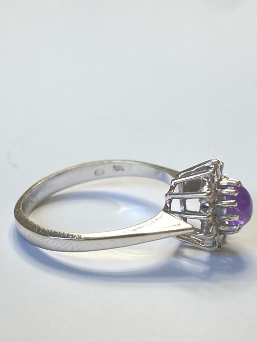 Ingen mindstepris - Ring - 18 kraat Hvidguld Safir - Diamant