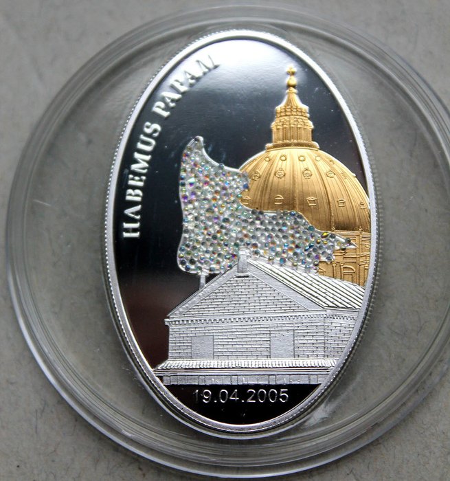 Liberia. 10 Dollars 2005 'Habemus Papam' - vergoldet und Swarovski-Elementen, Proof  (Ingen mindstepris)