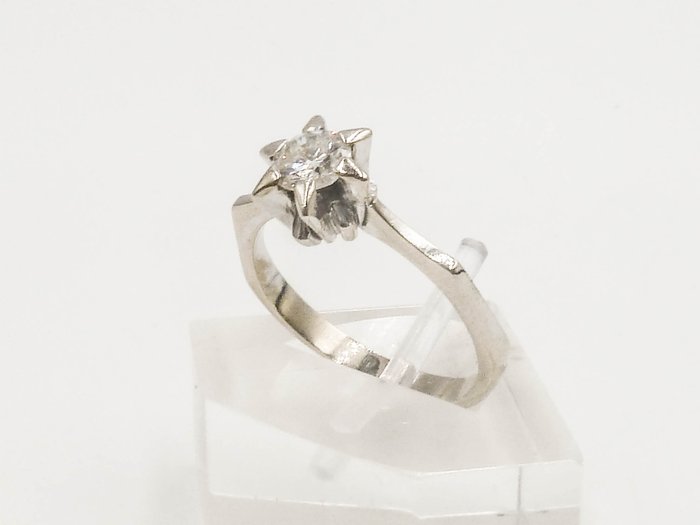 Forlovelsesring - 18 kraat Hvidguld Diamant (Natur)