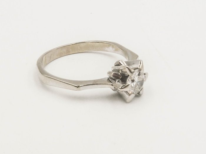 Forlovelsesring - 18 kraat Hvidguld Diamant (Natur)