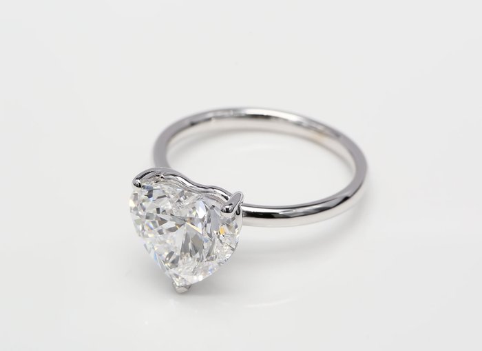 Ring - 18 kraat Hvidguld -  4.08ct. tw. Diamant (Laboratoriedyrket) - Hjerte F-VVS2