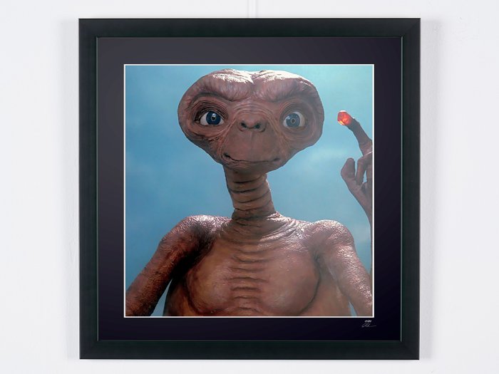 ET the Extra-Terrestrial (1982) - Fine Art Photography - Luxury Wooden Framed 70X50 cm - Limited Edition Nr 0 of 20 - Serial ID 30766 - Original Certificate (COA) Hologram Logo Editor and QR Code - 100% New items