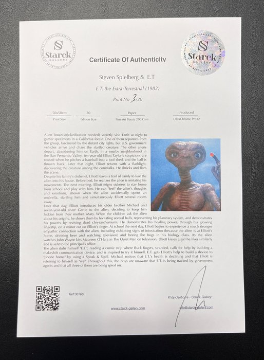 ET the Extra-Terrestrial (1982) - Fine Art Photography - Luxury Wooden Framed 70X50 cm - Limited Edition Nr 0 of 20 - Serial ID 30766 - Original Certificate (COA) Hologram Logo Editor and QR Code - 100% New items