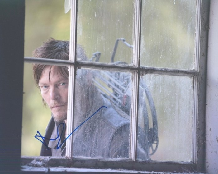 The Walking Dead - Signed by Norman Reedus (Daryl Dixon)