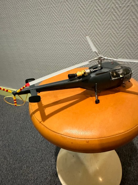 1:32 - Modelfly - Hélicoptère type Alouette 3 monoturbine