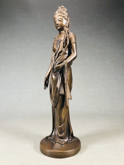 Statue of Kannon Bodhisattva - Statue Bronze - Japan  (Ingen mindstepris)