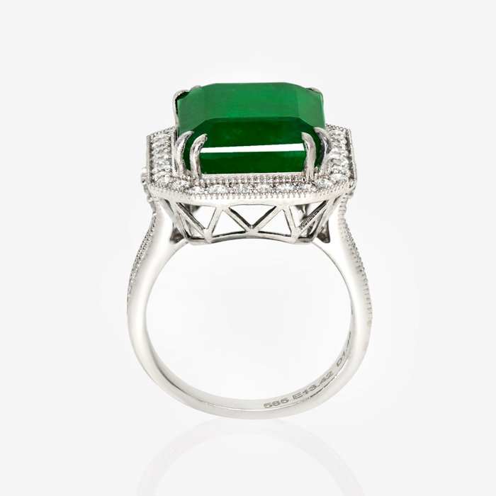 Ingen mindstepris - Ring - 14 karat Hvidguld -  15.08ct. tw. Smaragd - Diamant - IGI 13,42 ct Zambia Grøn